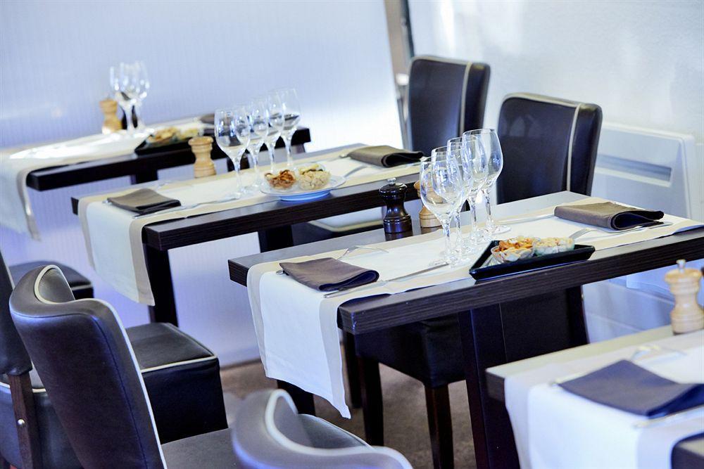 Kyriad Geneve St-Genis-Pouilly سان-جيني-بويي، أين المظهر الخارجي الصورة