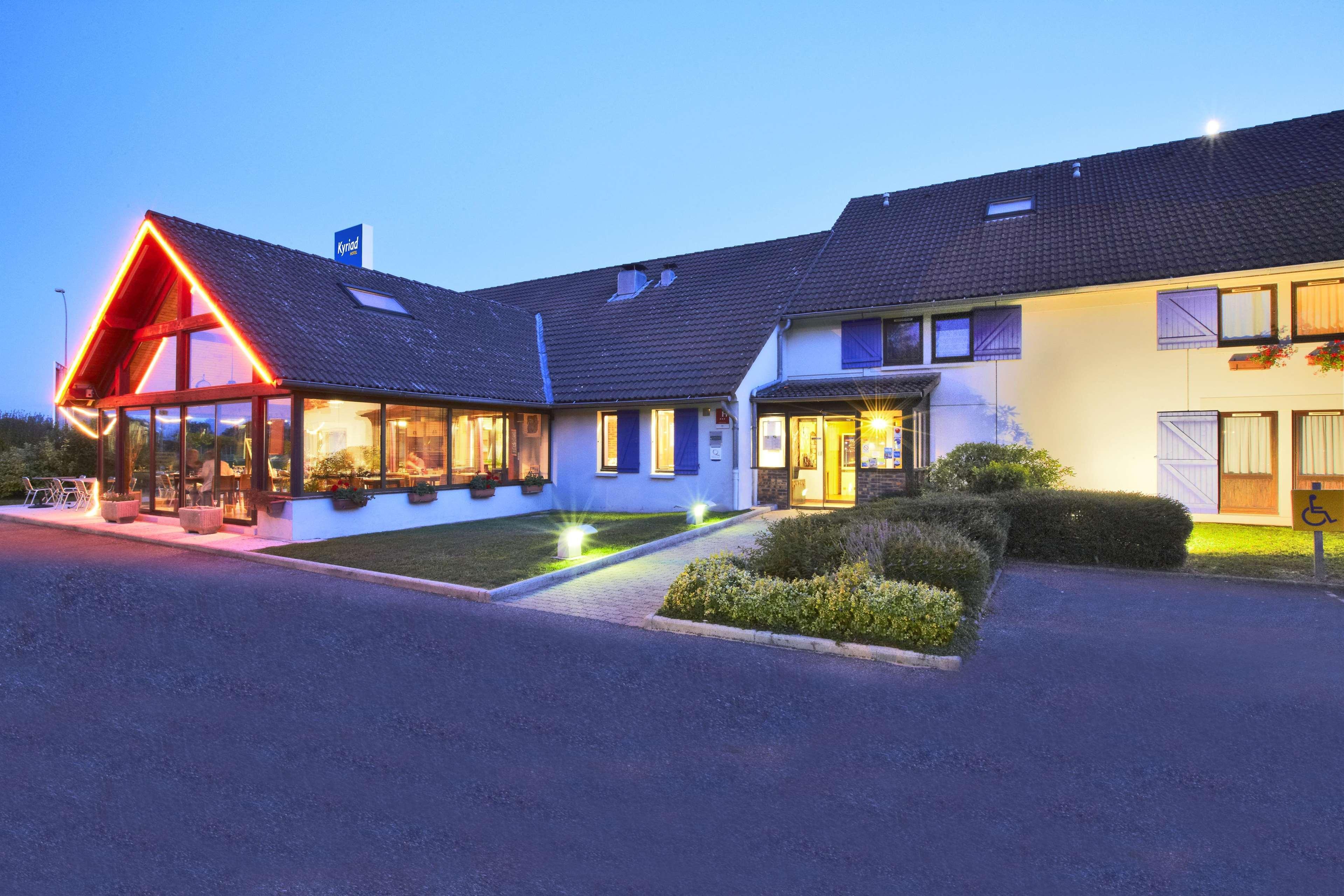 Kyriad Geneve St-Genis-Pouilly سان-جيني-بويي، أين المظهر الخارجي الصورة