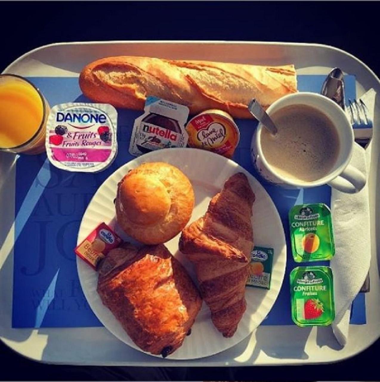 Kyriad Geneve St-Genis-Pouilly سان-جيني-بويي، أين المظهر الخارجي الصورة